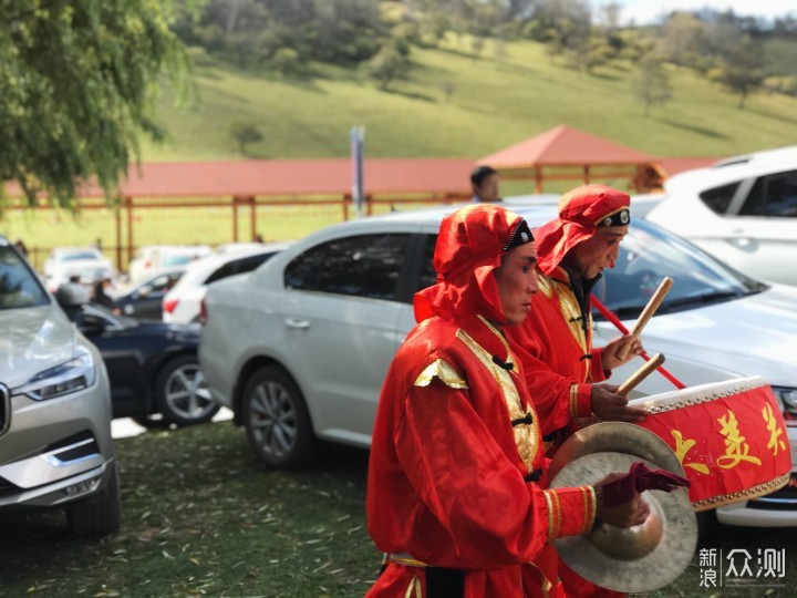 西安旅游攻略|关山草原比照片美的多的地方_新浪众测