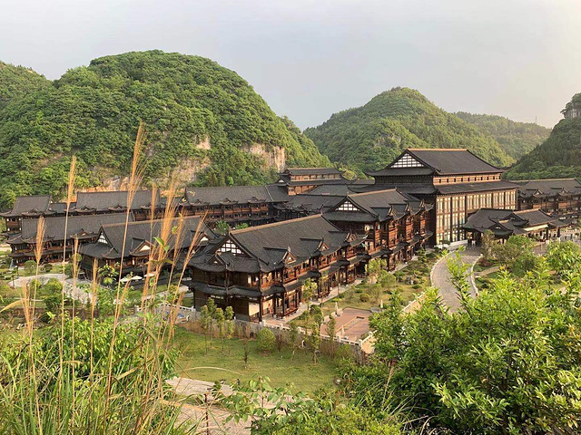 "特色住宿体验：织金饭店，位于平远古镇最里端，五星级酒店，环境幽静，硬件设施豪华（房价700元左..._平远古镇"的评论图片