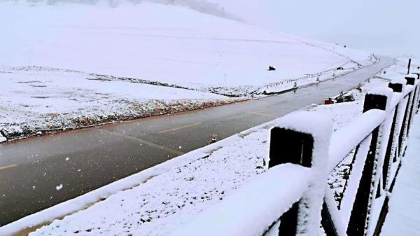 宝鸡迎来今年夏天第一场雪！是的，你没看错......